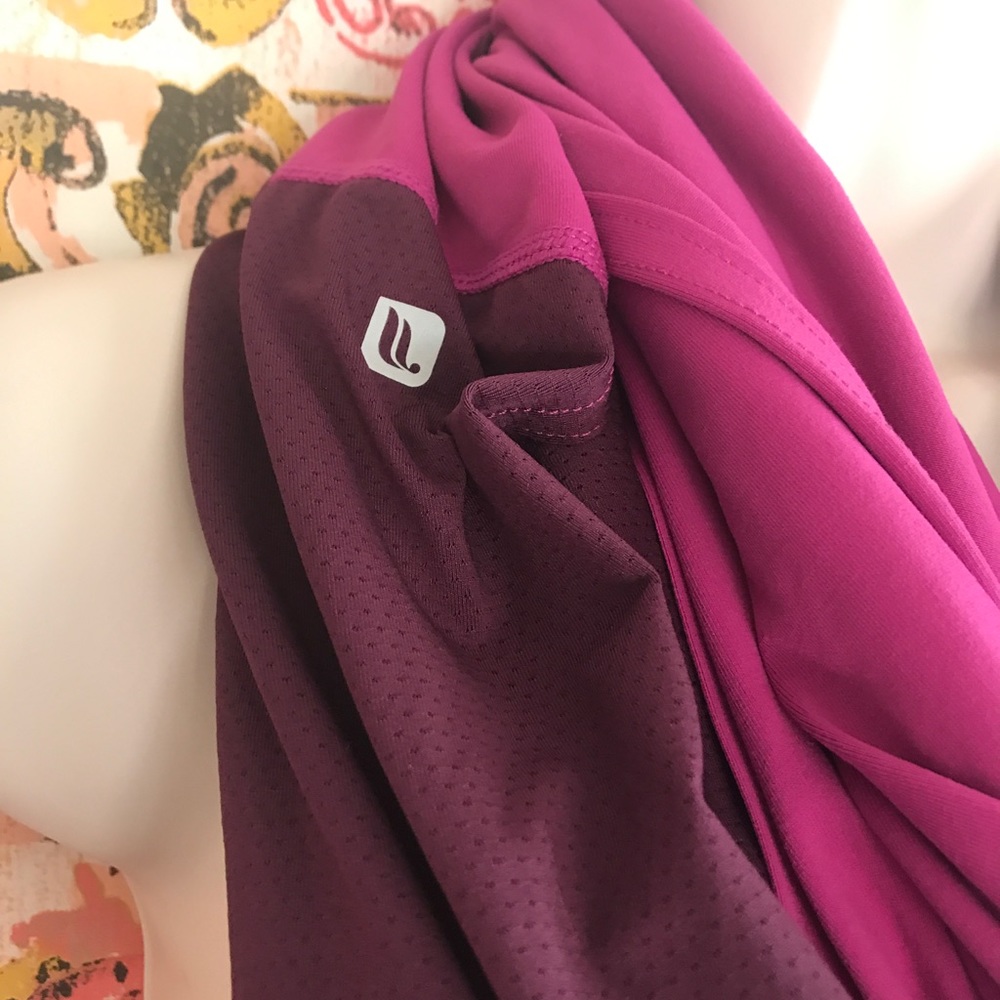 Fabletics Infinity Scarf - Picture 3 of 3